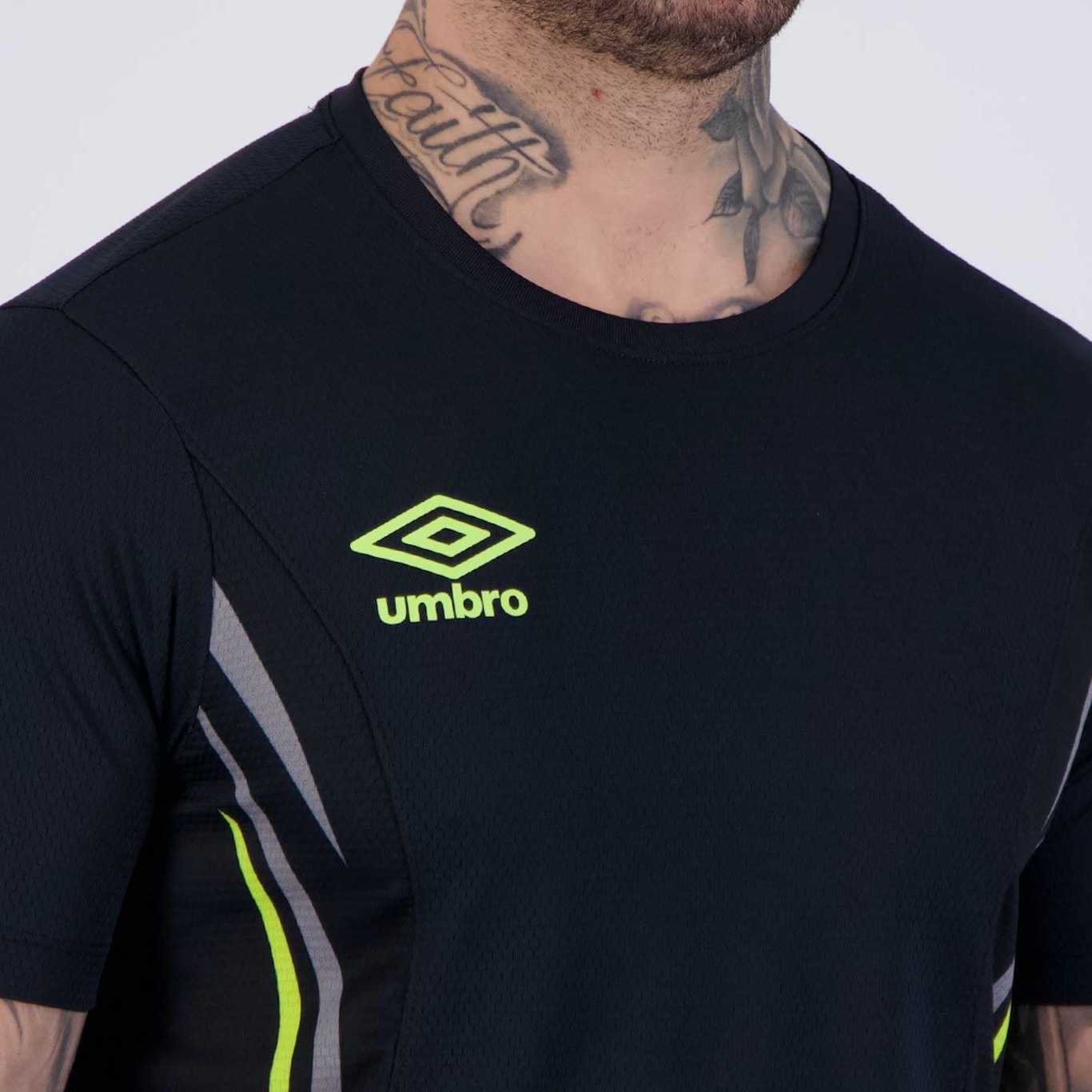 Camisa Umbro Rush - Masculina - Foto 5