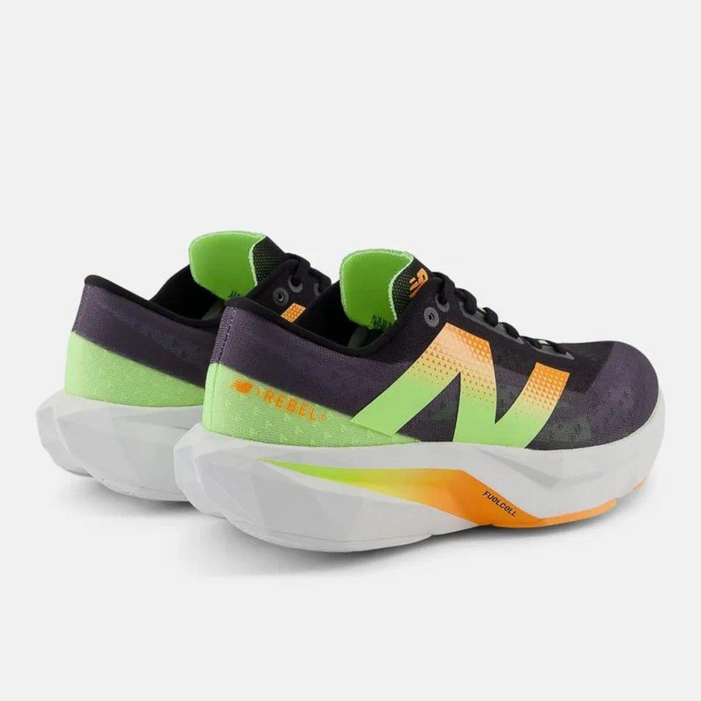 Tênis New Balance Fuelcell Rebel V4 - Feminino - Foto 2