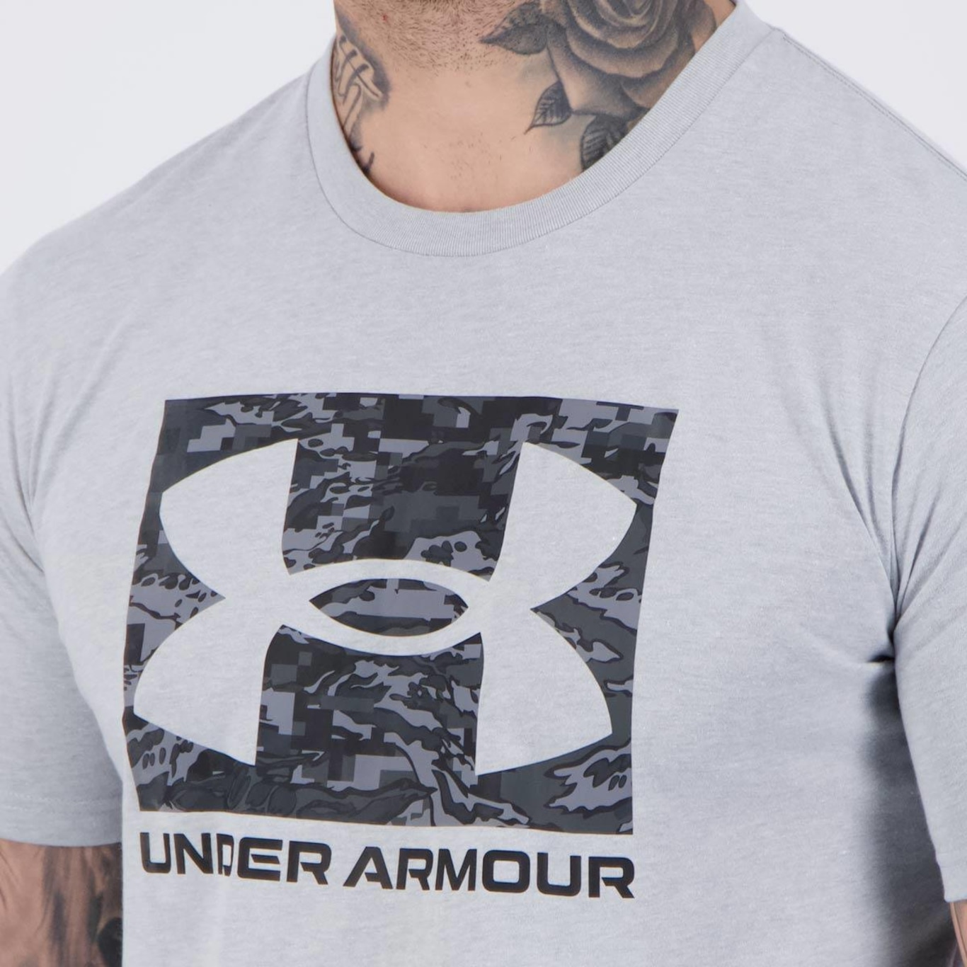 Camiseta Under Armour Camo Boxed - Masculina - Foto 5