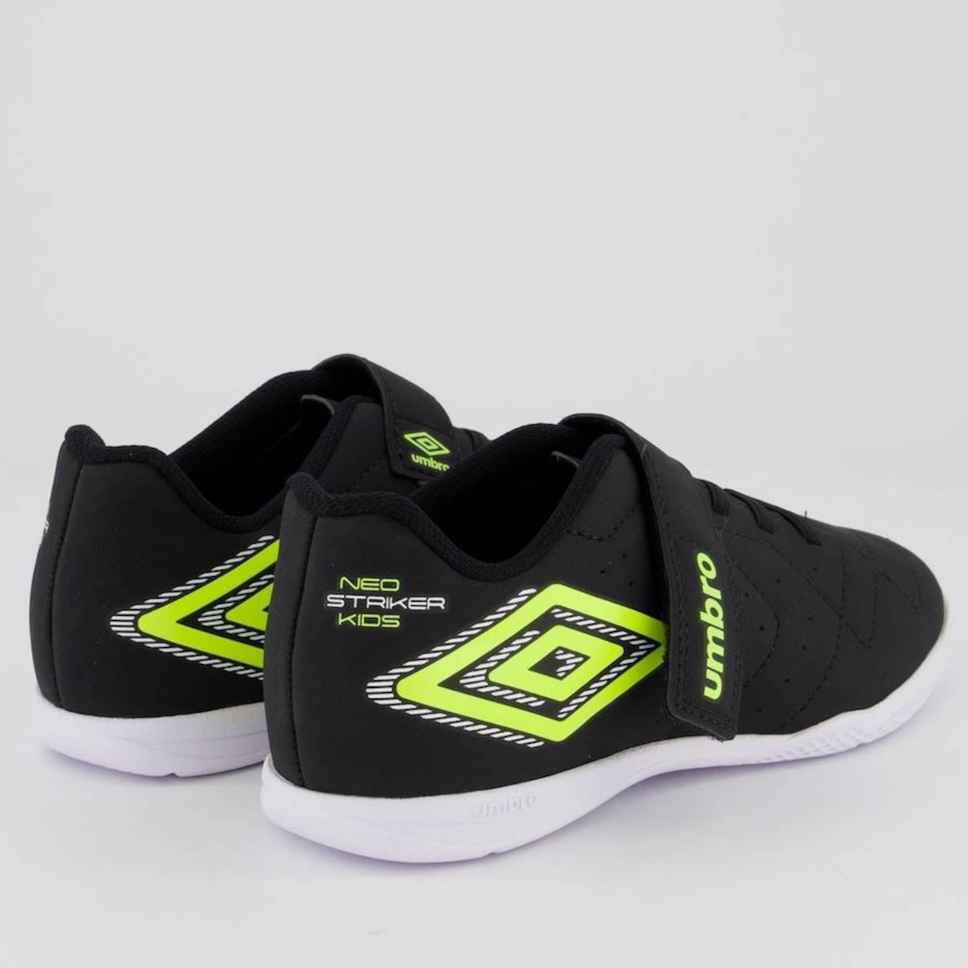 Chuteira Futsal Umbro Neo Striker - Infantil - Foto 3