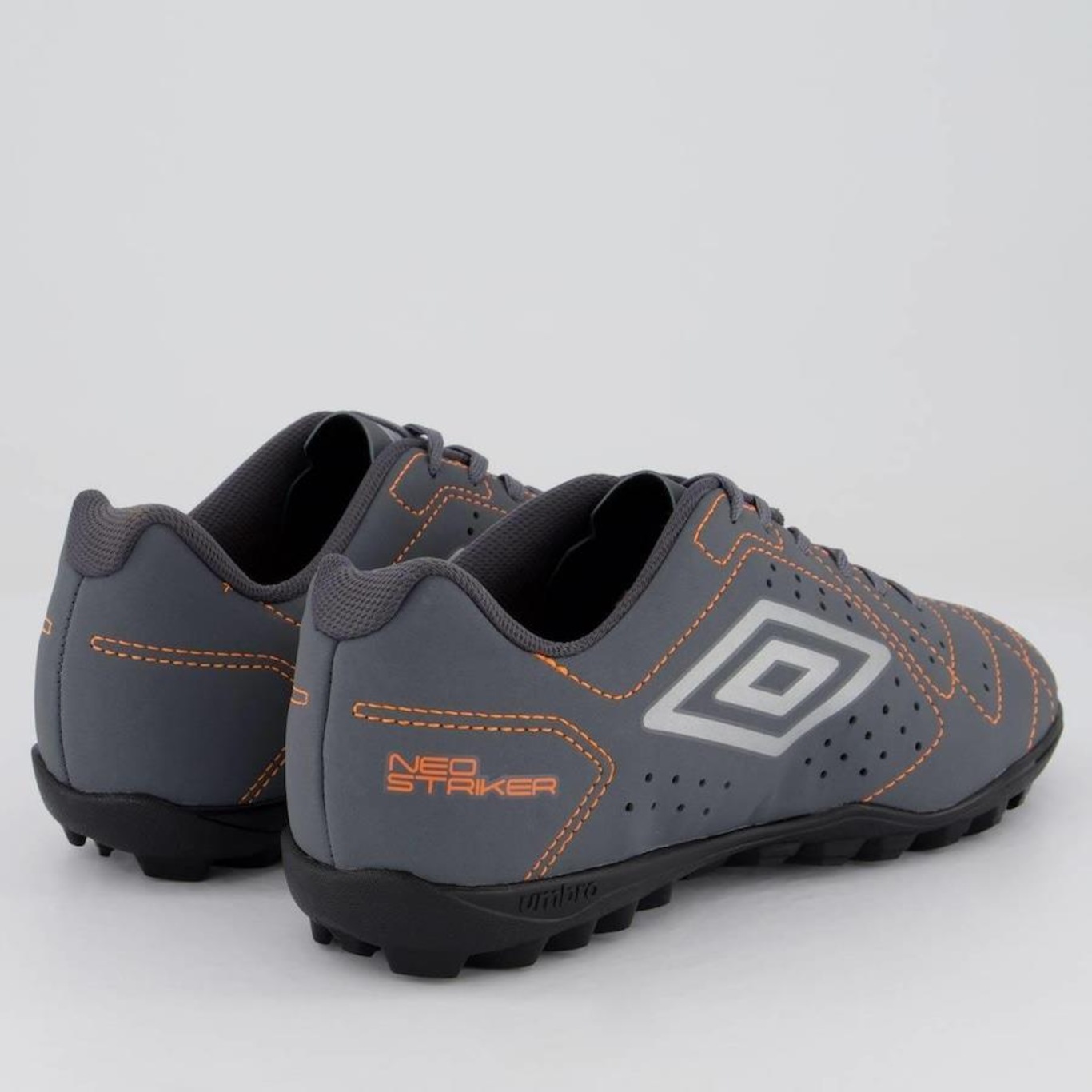 Chuteira Society Umbro Neo Striker - Adulto - Foto 3