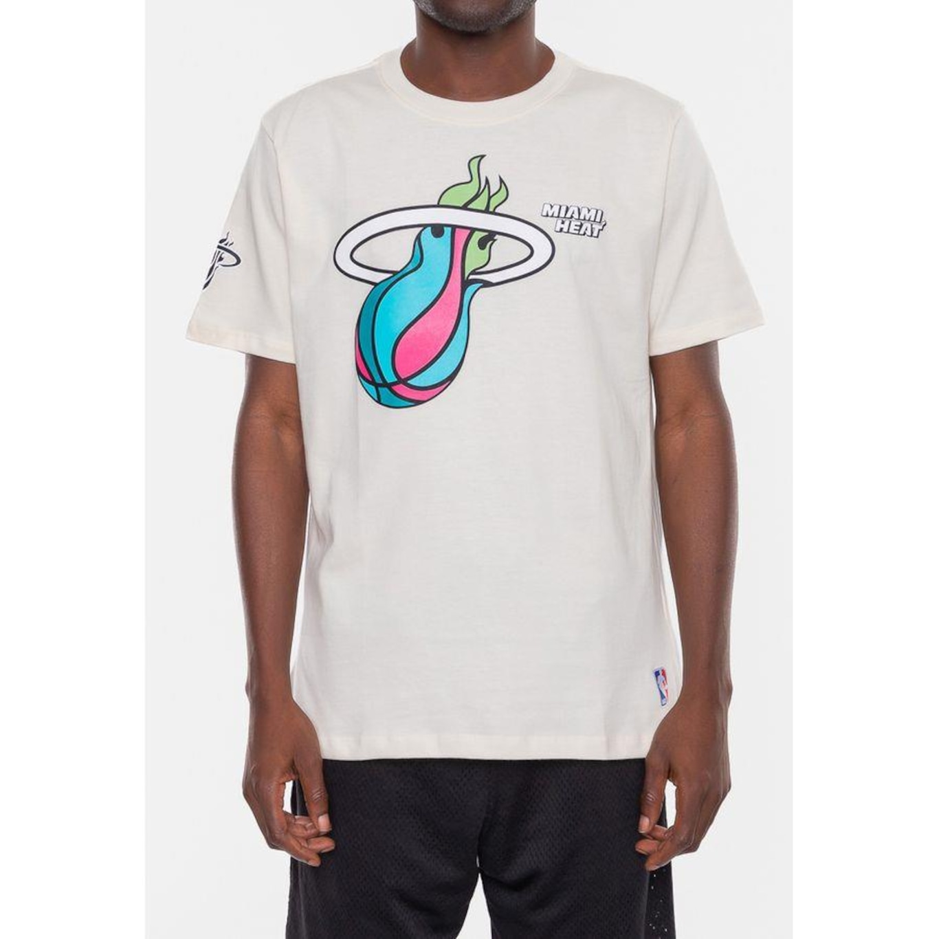 Camiseta Nba Sneakers Miami Heat - Masculina - Foto 3