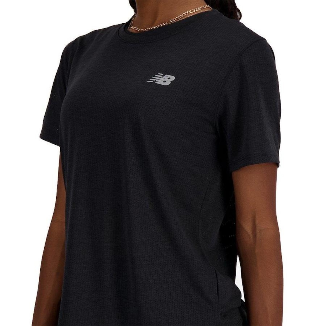 Camiseta New Balance Athletics Run - Feminina - Foto 4