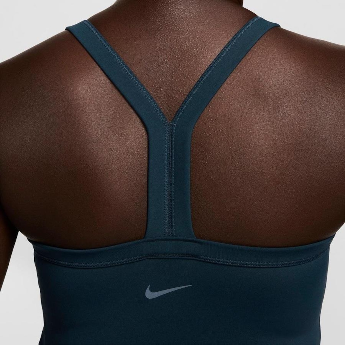 Camiseta Regata Nike One - Feminina - Foto 3