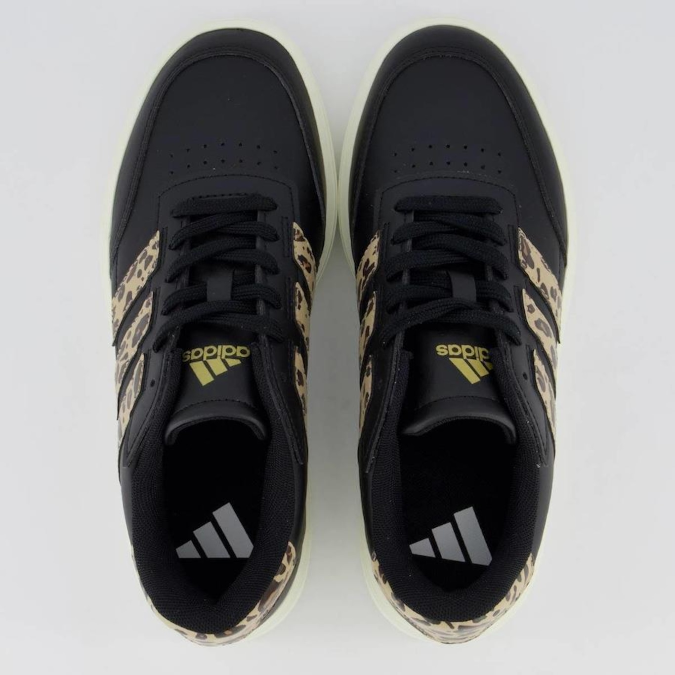 Tênis adidas Courtblock Feminino - Foto 4