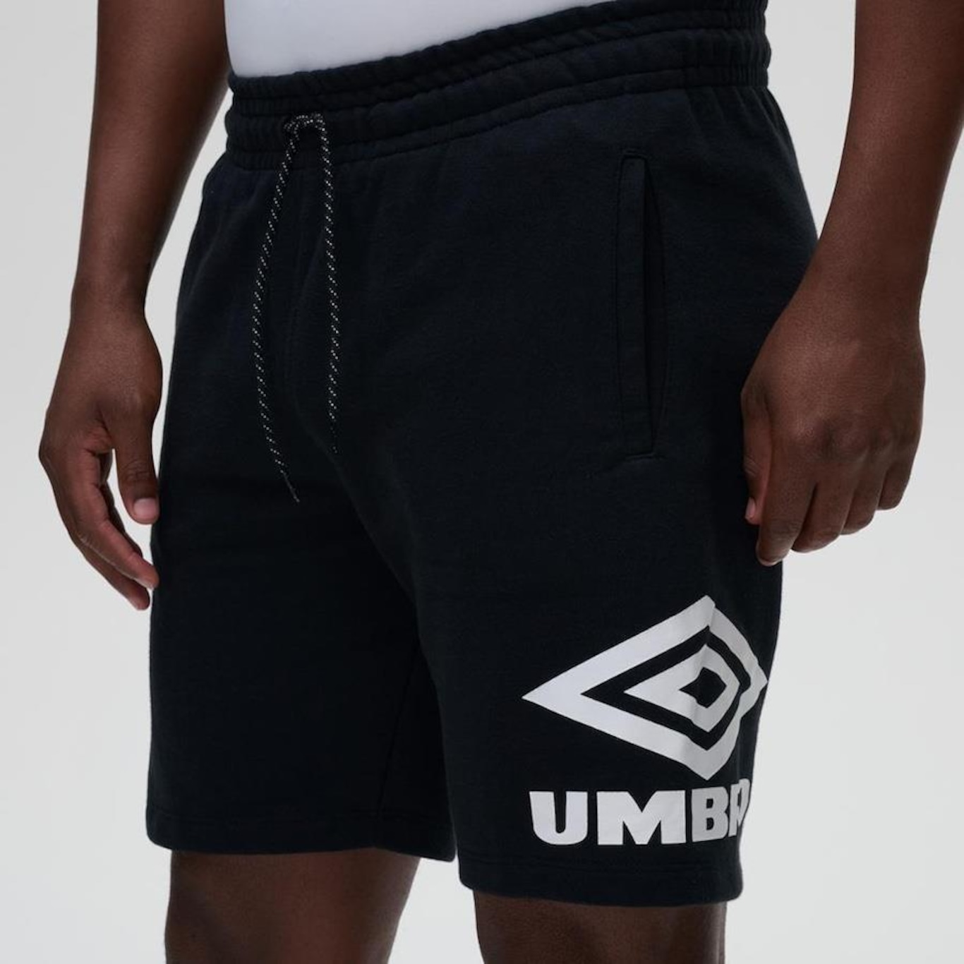 Bermuda Umbro Diamond Club - Masculina - Foto 2