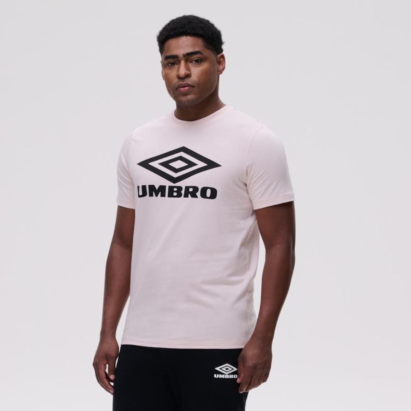 Camiseta Umbro Large Logo Duo - Masculina - Foto 2