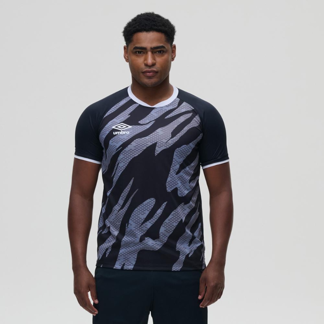 Camisa Umbro Artillery - Masculina - Foto 1