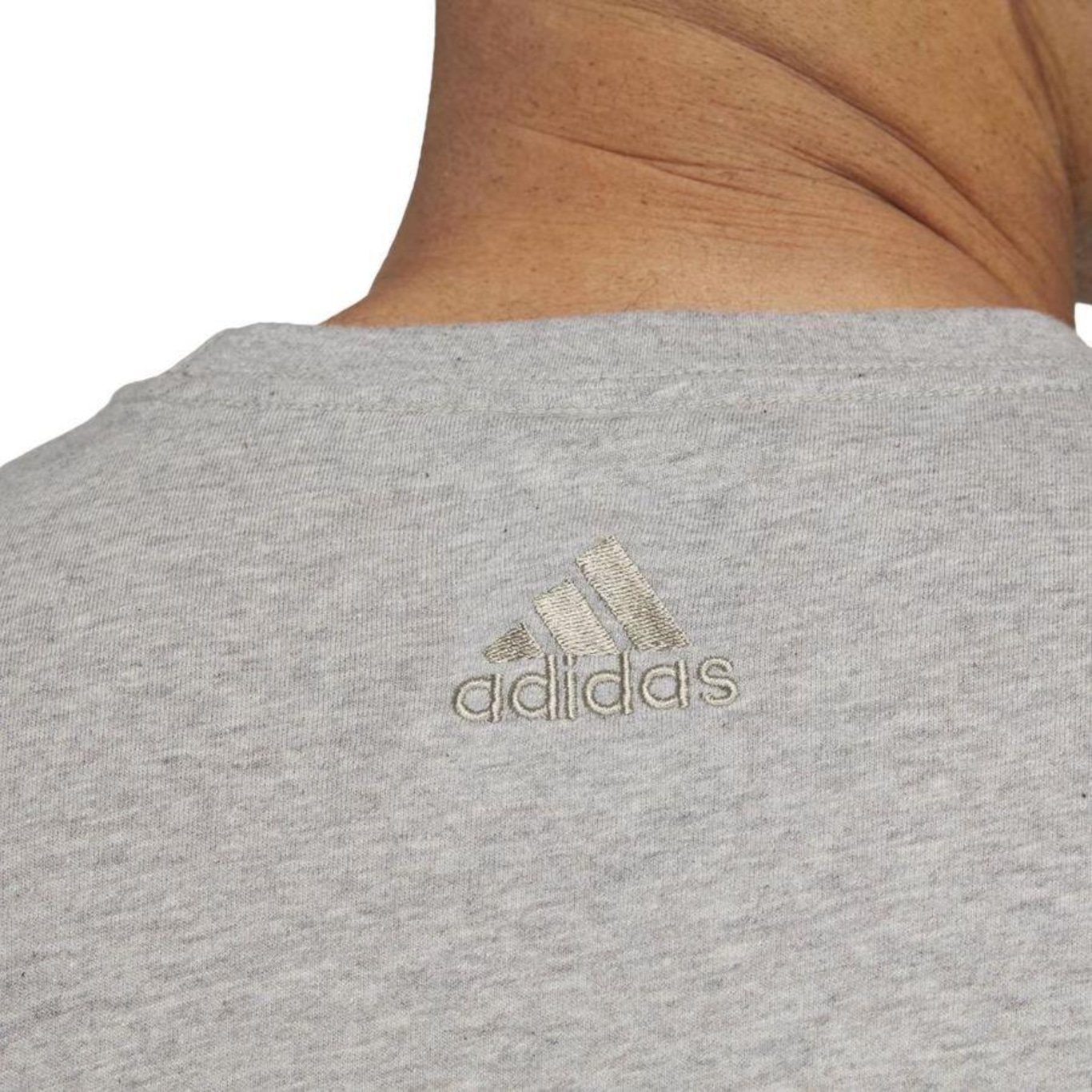 Camiseta adidas Logo Linear - Masculina - Foto 6