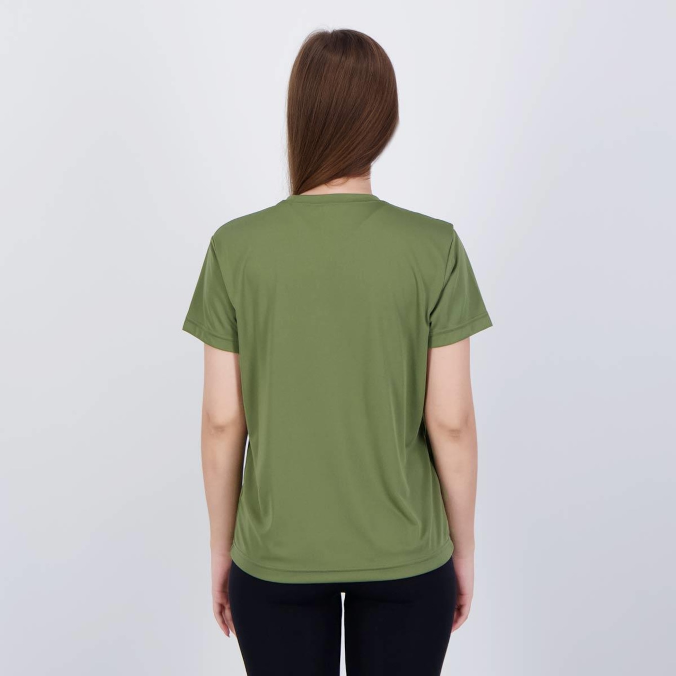 Camiseta adidas Basic Treino - Feminina - Foto 4