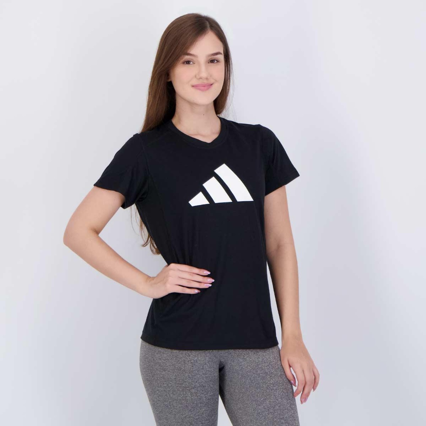 Camiseta adidas Tr-Es Logo - Feminina - Foto 2