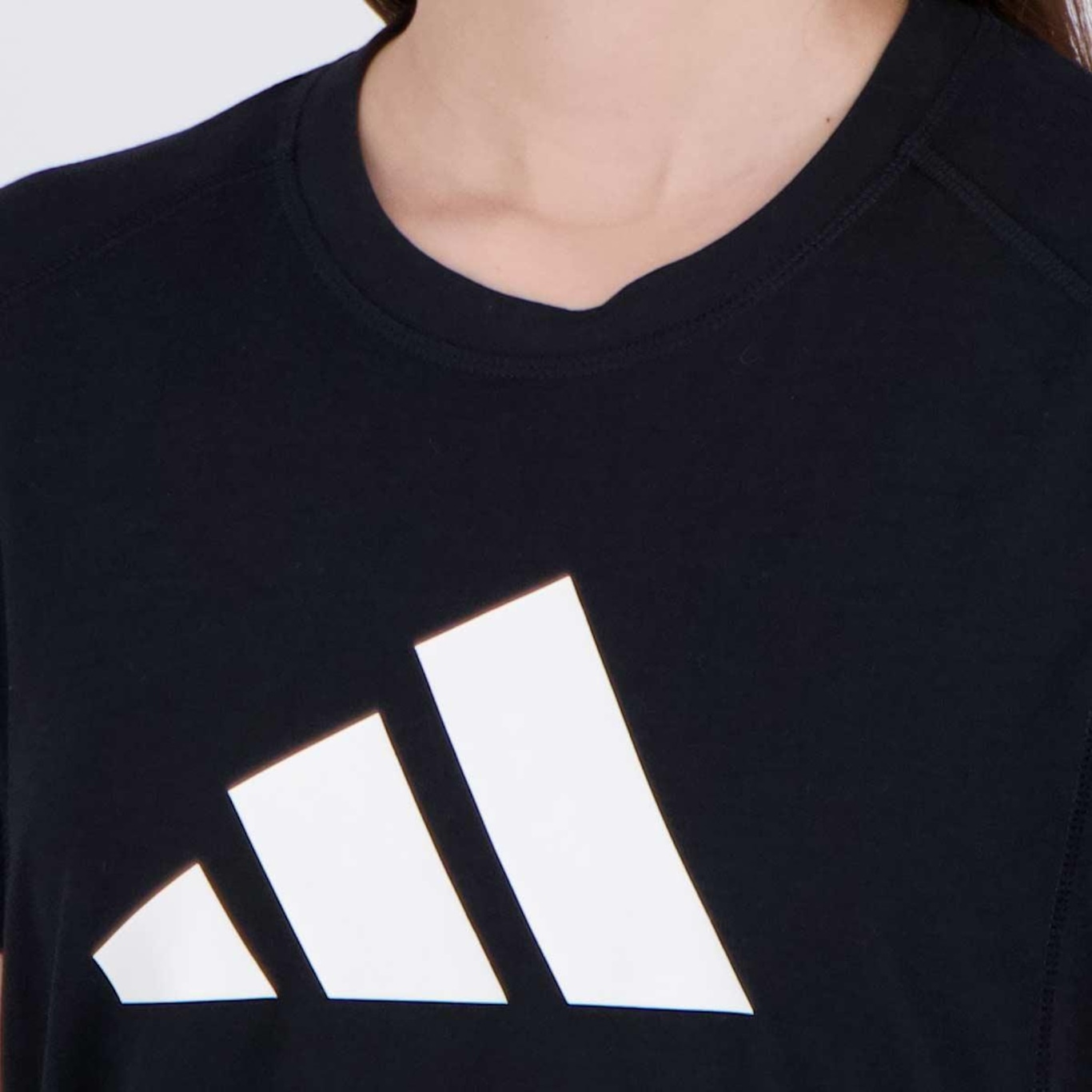 Camiseta adidas Tr-Es Logo - Feminina - Foto 5