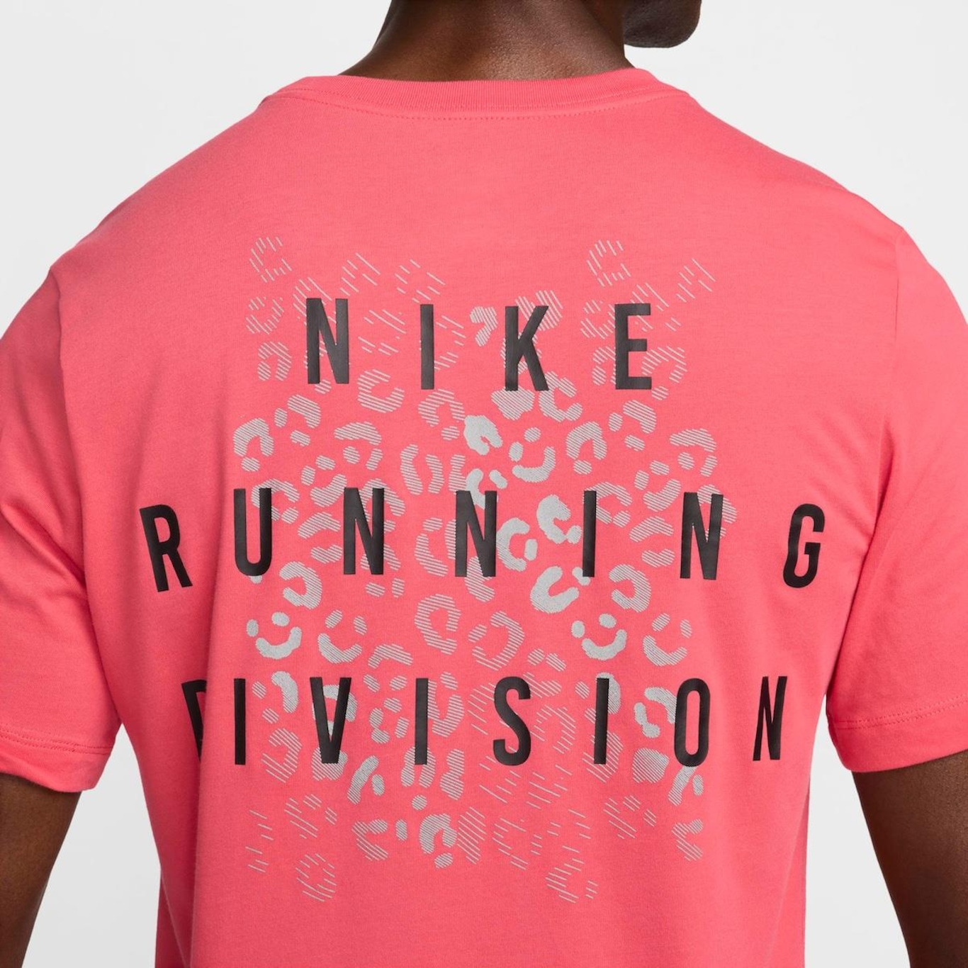 Camiseta Nike Dri-Fit Run - Masculina - Foto 4