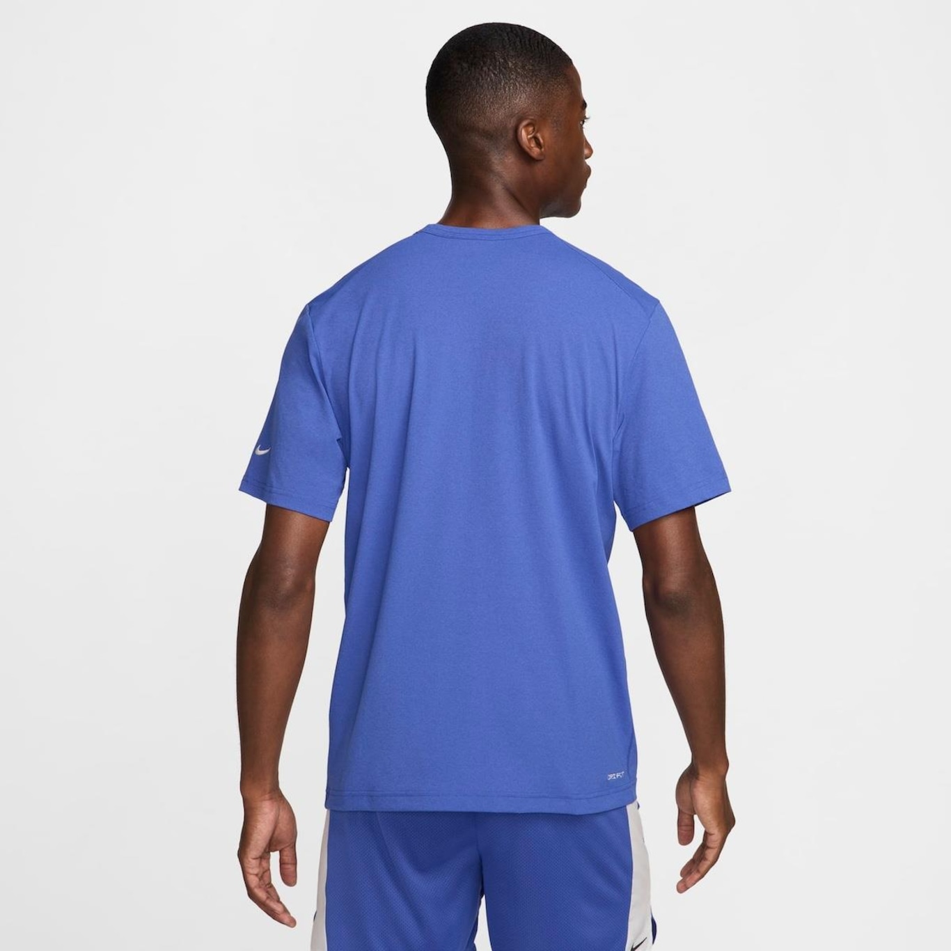 Camiseta Nike Track Club - Masculina - Foto 2