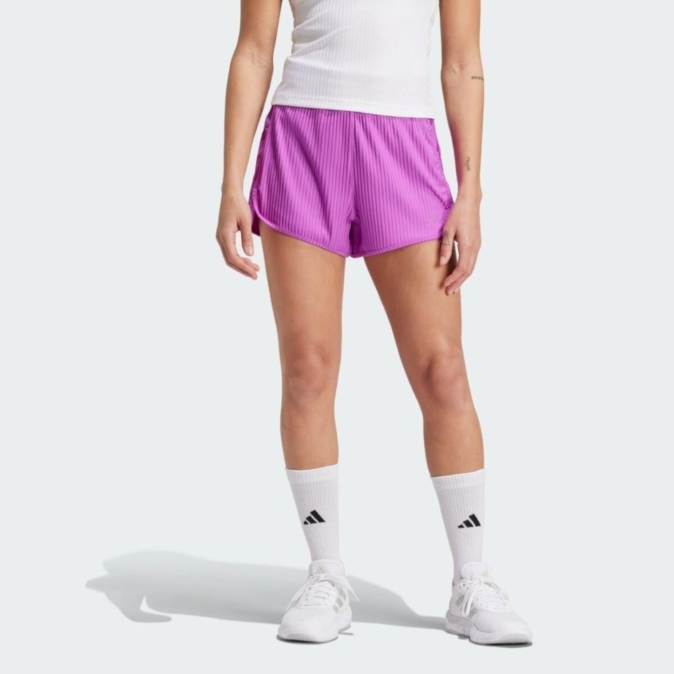 Shorts adidas Treino Pacer - Feminino - Foto 4