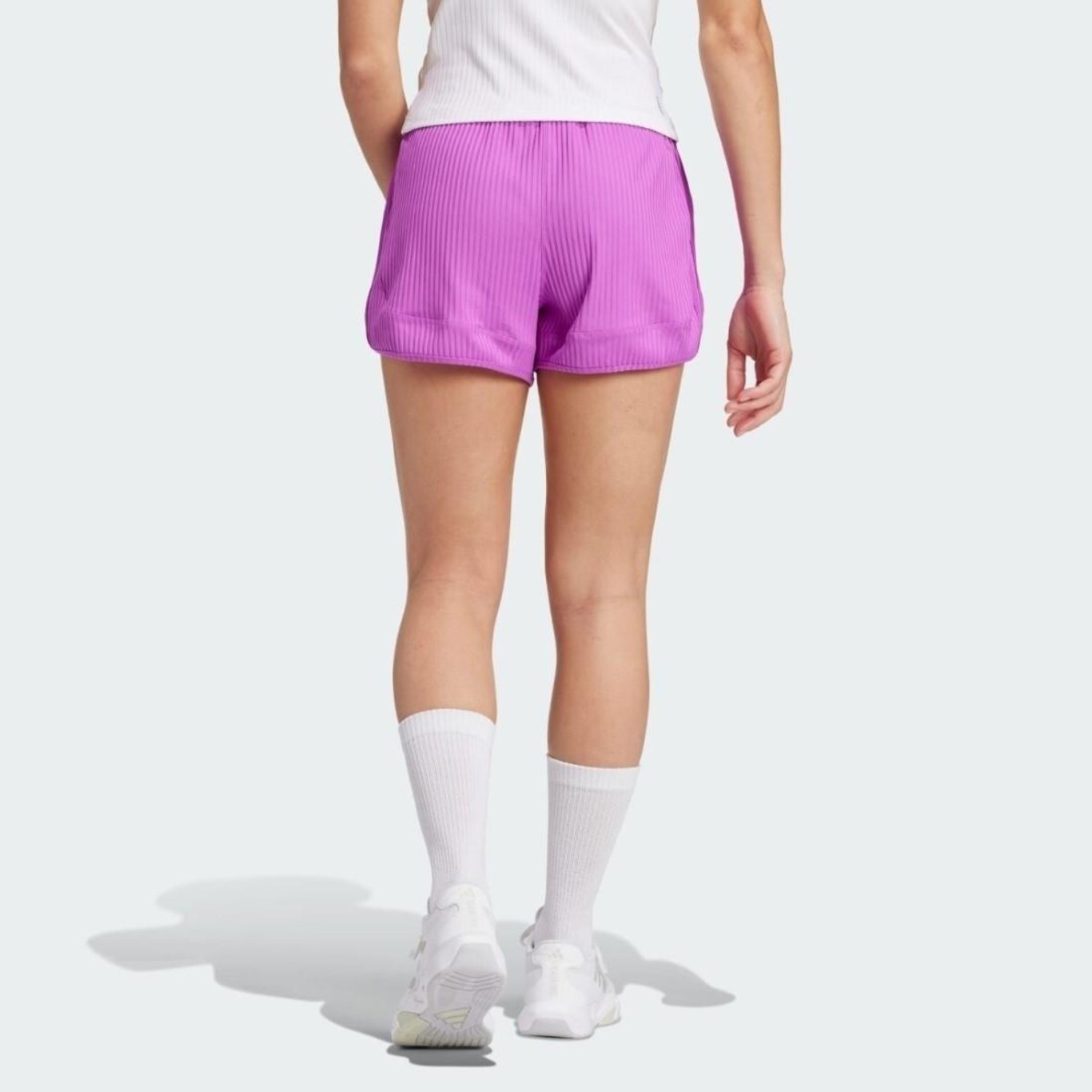 Shorts adidas Treino Pacer - Feminino - Foto 5