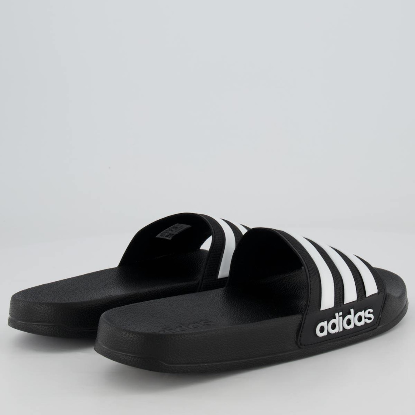 Chinelo adidas Adilette Showe - Feminino - Foto 4