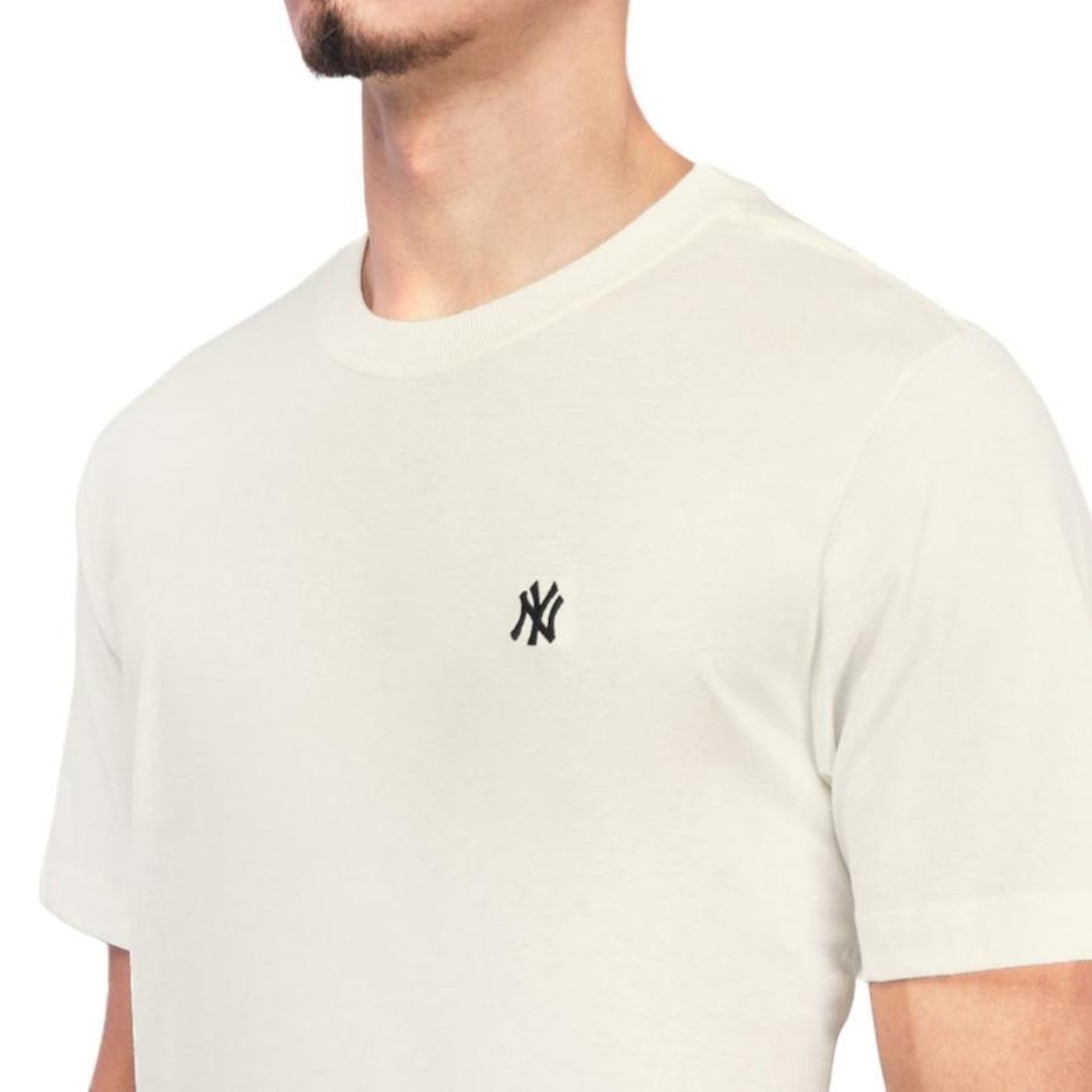 Camiseta New Era New York Yankees Mini Logo Bordado - Masculina - Foto 3