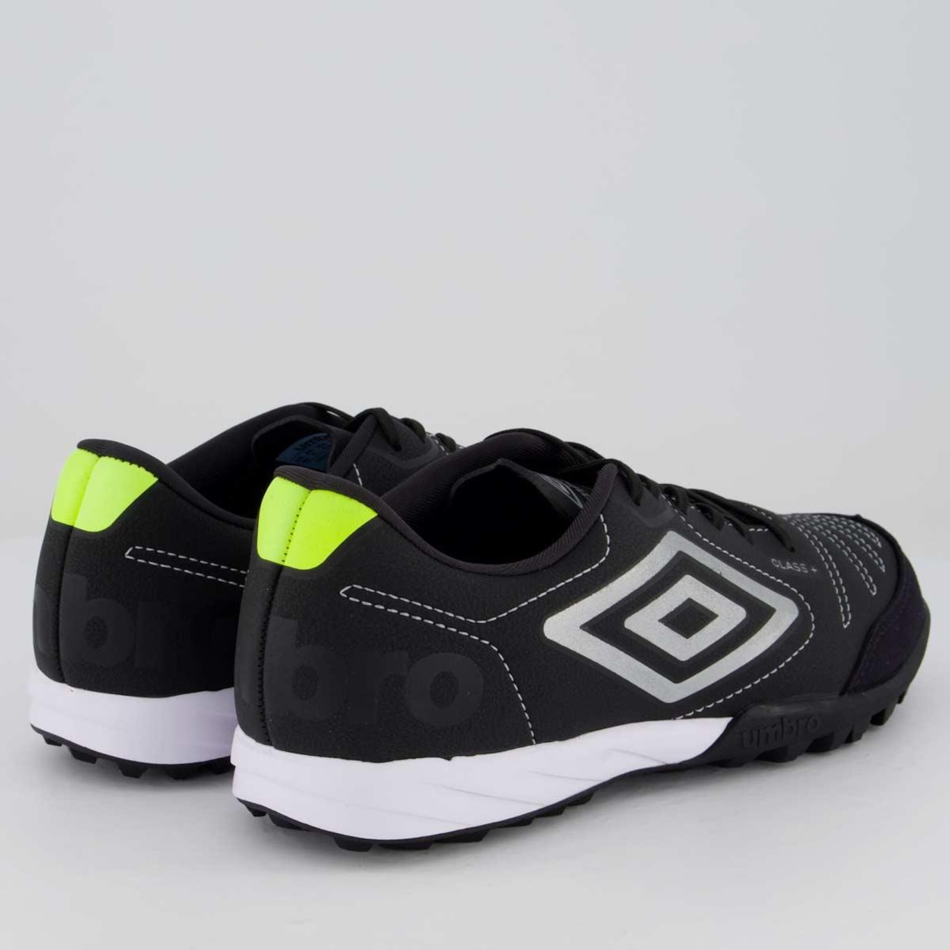 Chuteira Society Umbro Class+ - Adulto - Foto 3