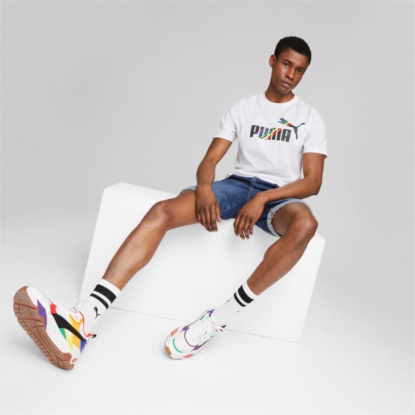 Camiseta Puma Ess+ Love Is Love - Masculina - Foto 3