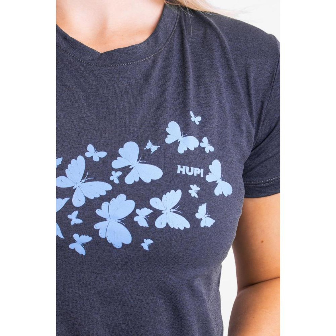 Camiseta Hupi Butterfly - Feminina - Foto 4