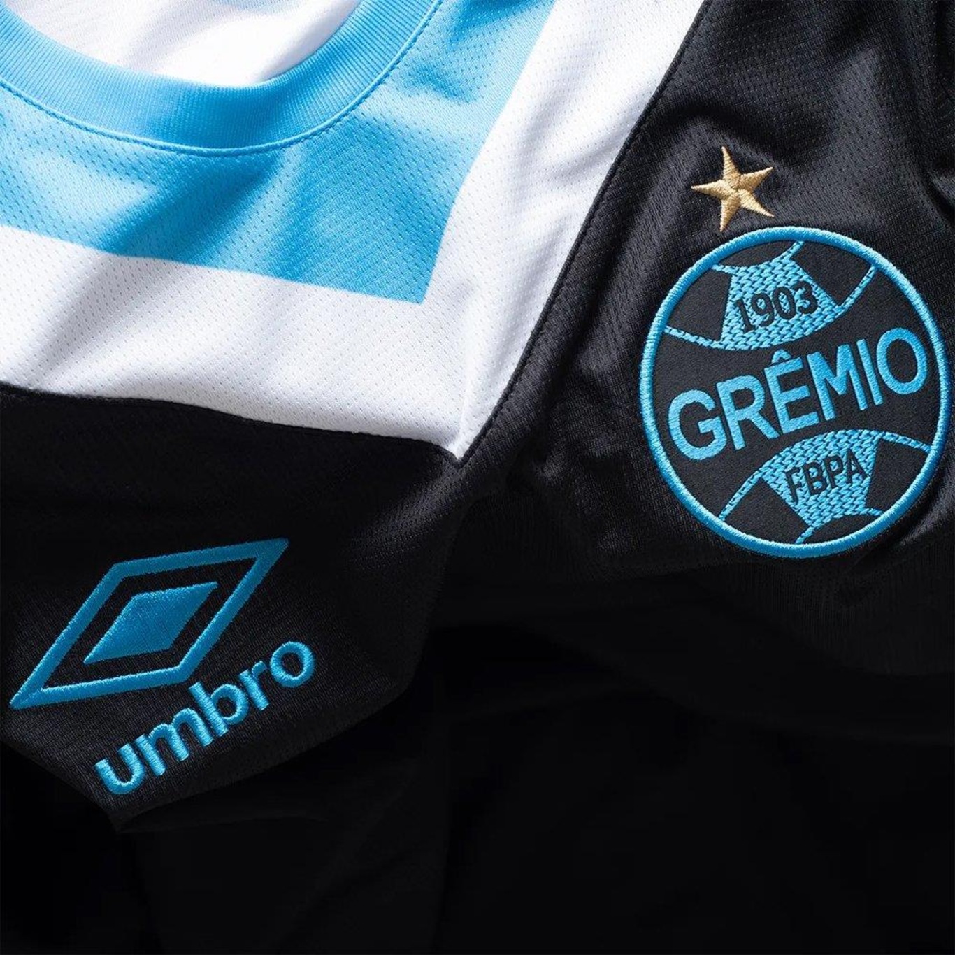 Camiseta Umbro Grêmio Iii - Feminina - Foto 5