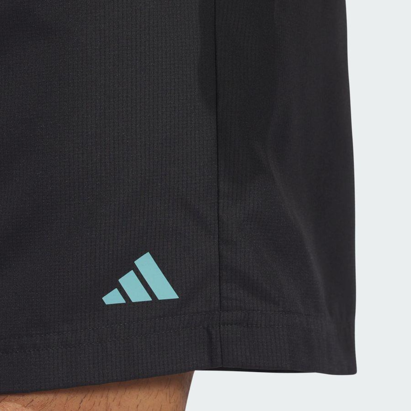 Shorts Malha Colorblock Aeroready adidas - Masculino - Foto 6