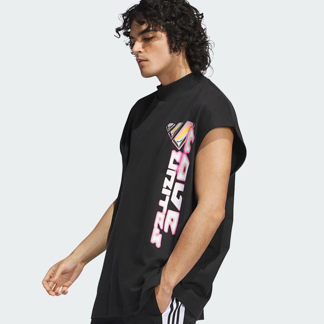 Camiseta Regata adidas Cropped Pride - Unissex - Foto 6