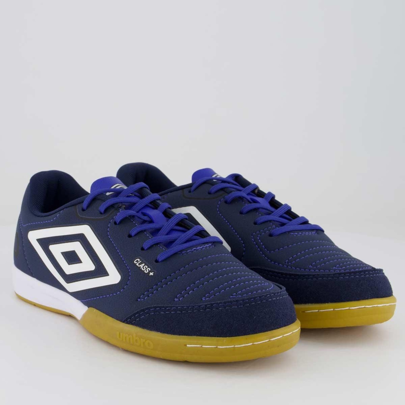 Chuteira Futsal Umbro Class+ - Adulto - Foto 2