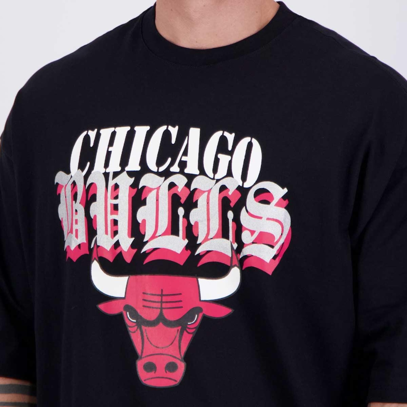 Camiseta Nba Metal Team Chicago Bulls - Masculina - Foto 5