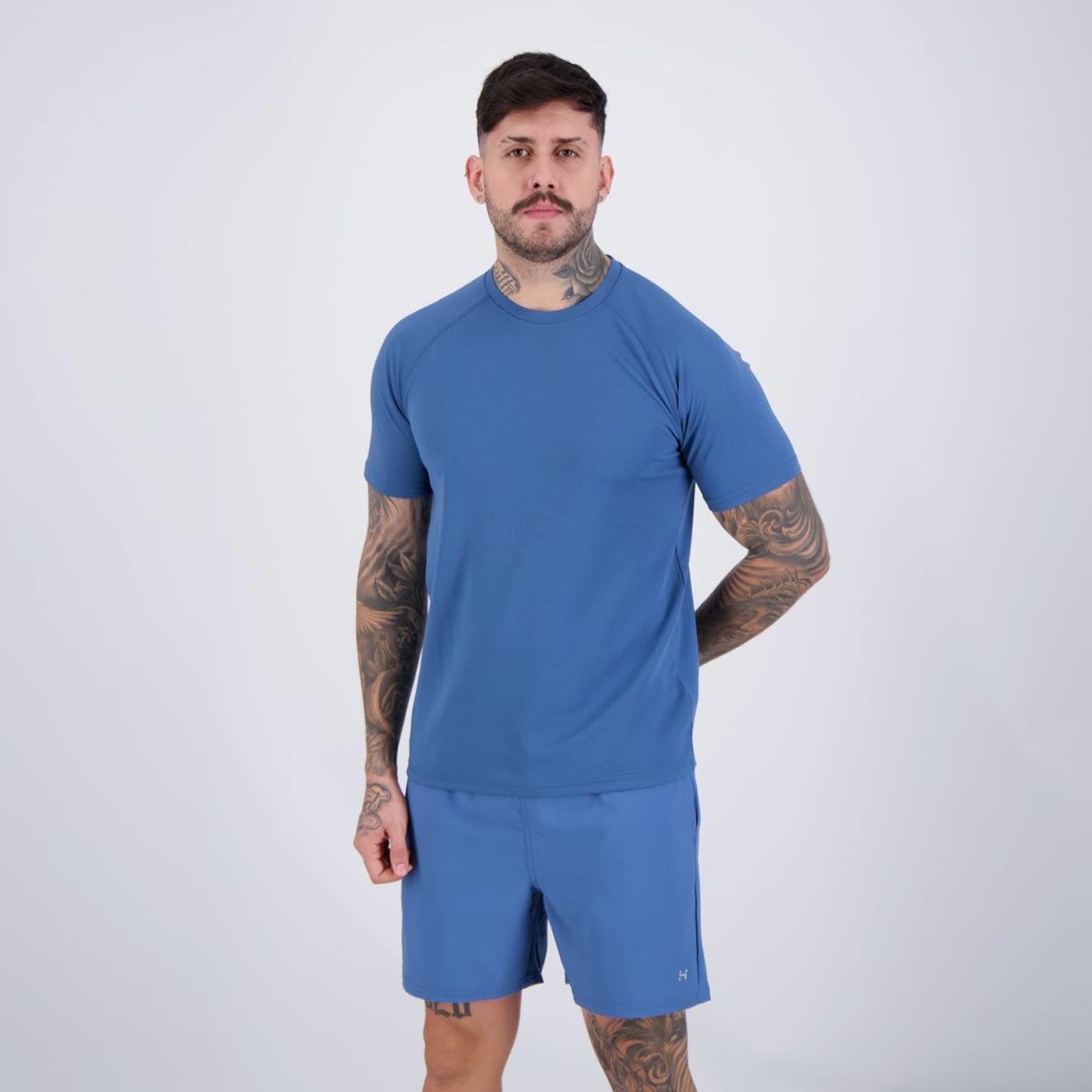 Kit Camiseta Hering + Bermuda Sports - Masculina - Foto 4