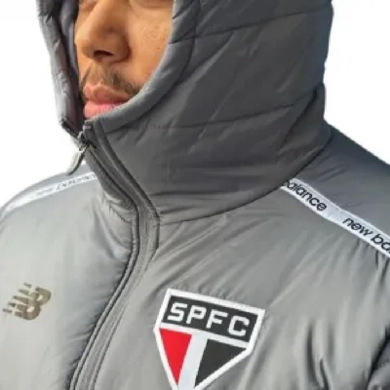 Jaqueta do São Paulo Parka Puffer New Balance Masculina - Foto 5