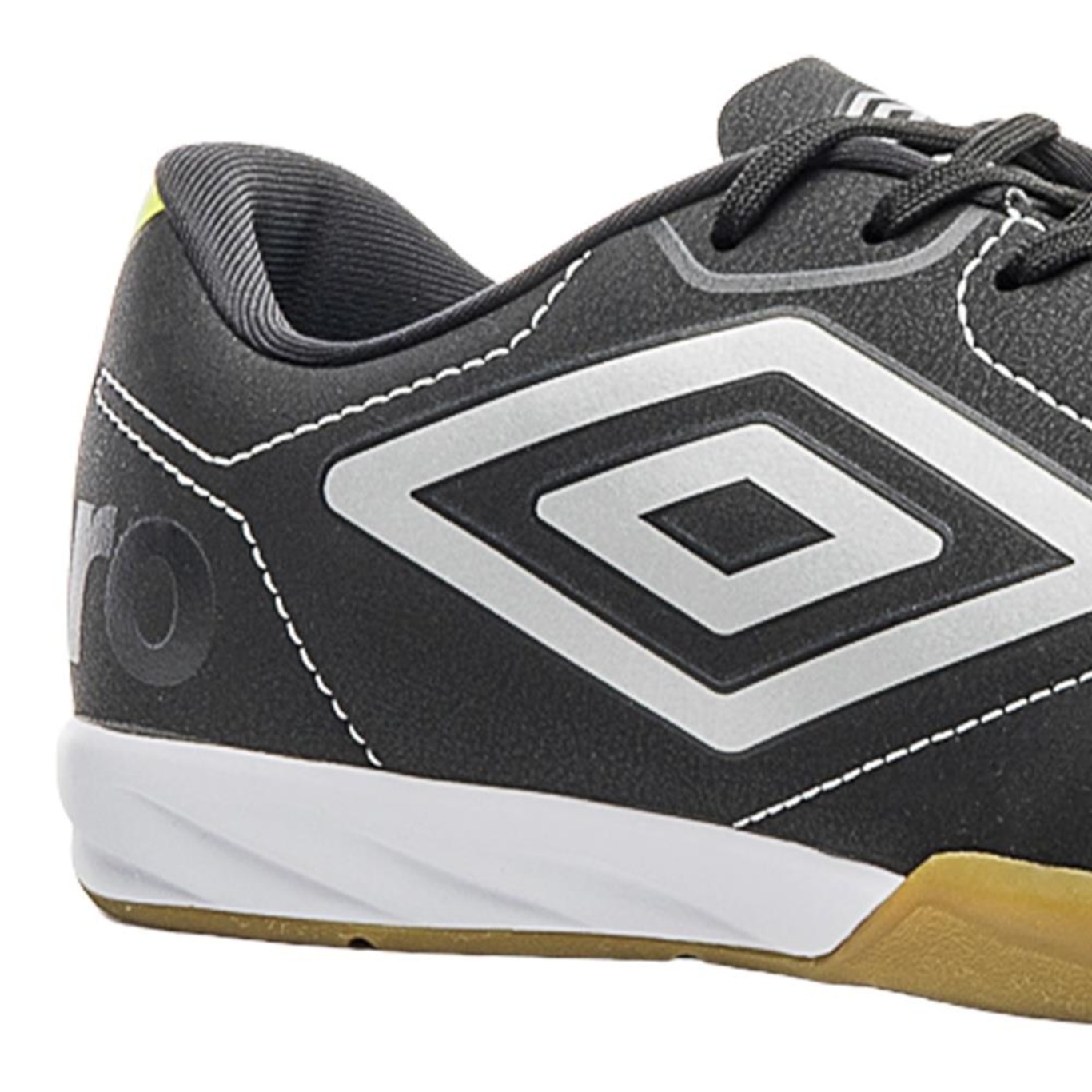 Chuteira Futsal Umbro Class+ - Adulto - Foto 3