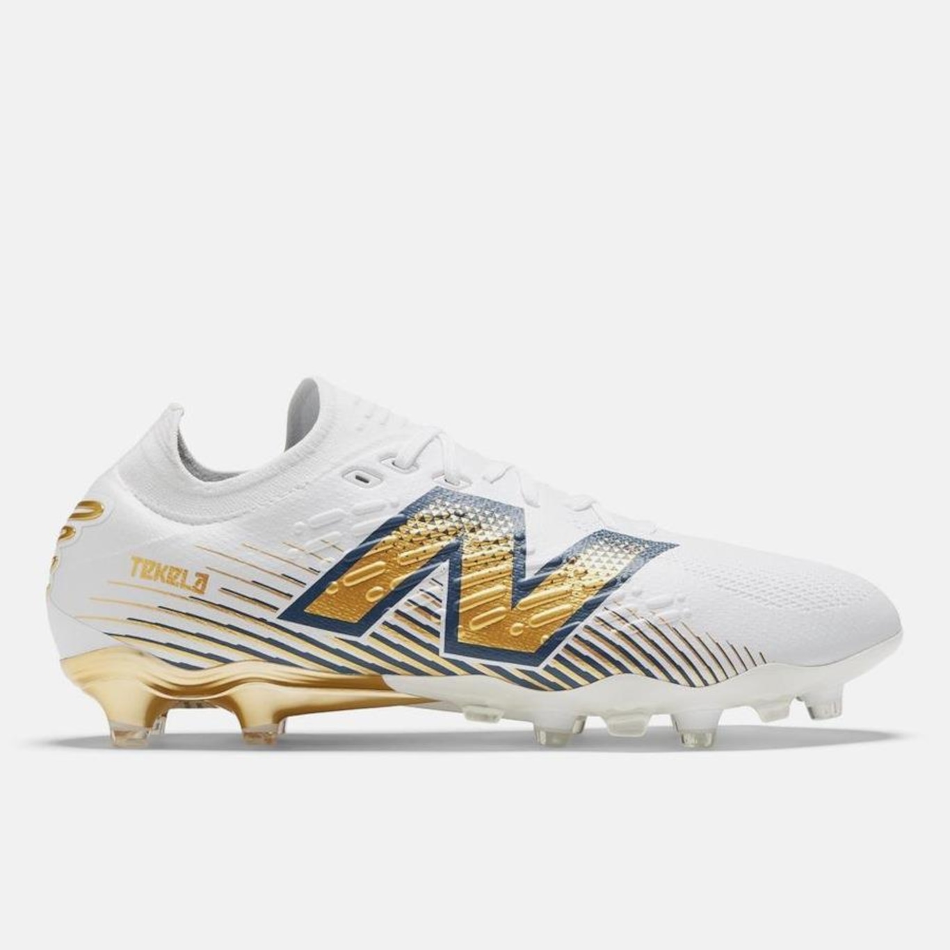 Chuteira de Campo New Balance Tekela Pro Low Fg V4+ - Adulto - Foto 1