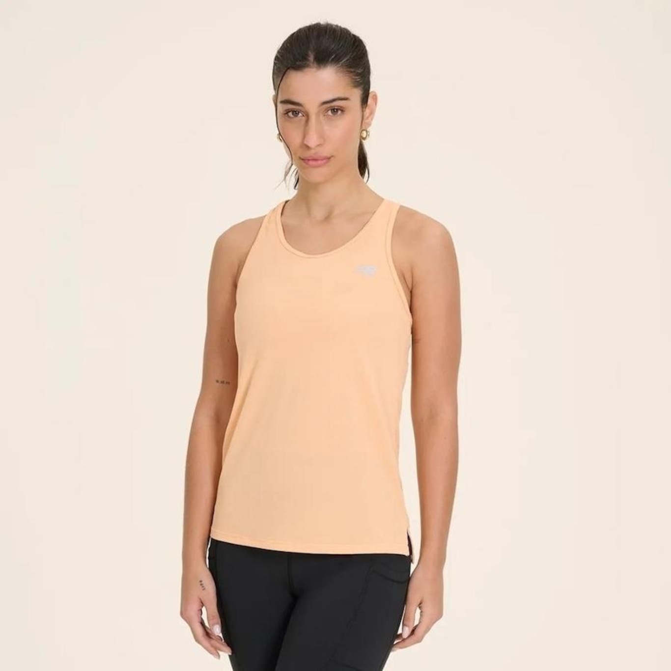 Camiseta Regata New Balance Sport Essentials - Feminina - Foto 2