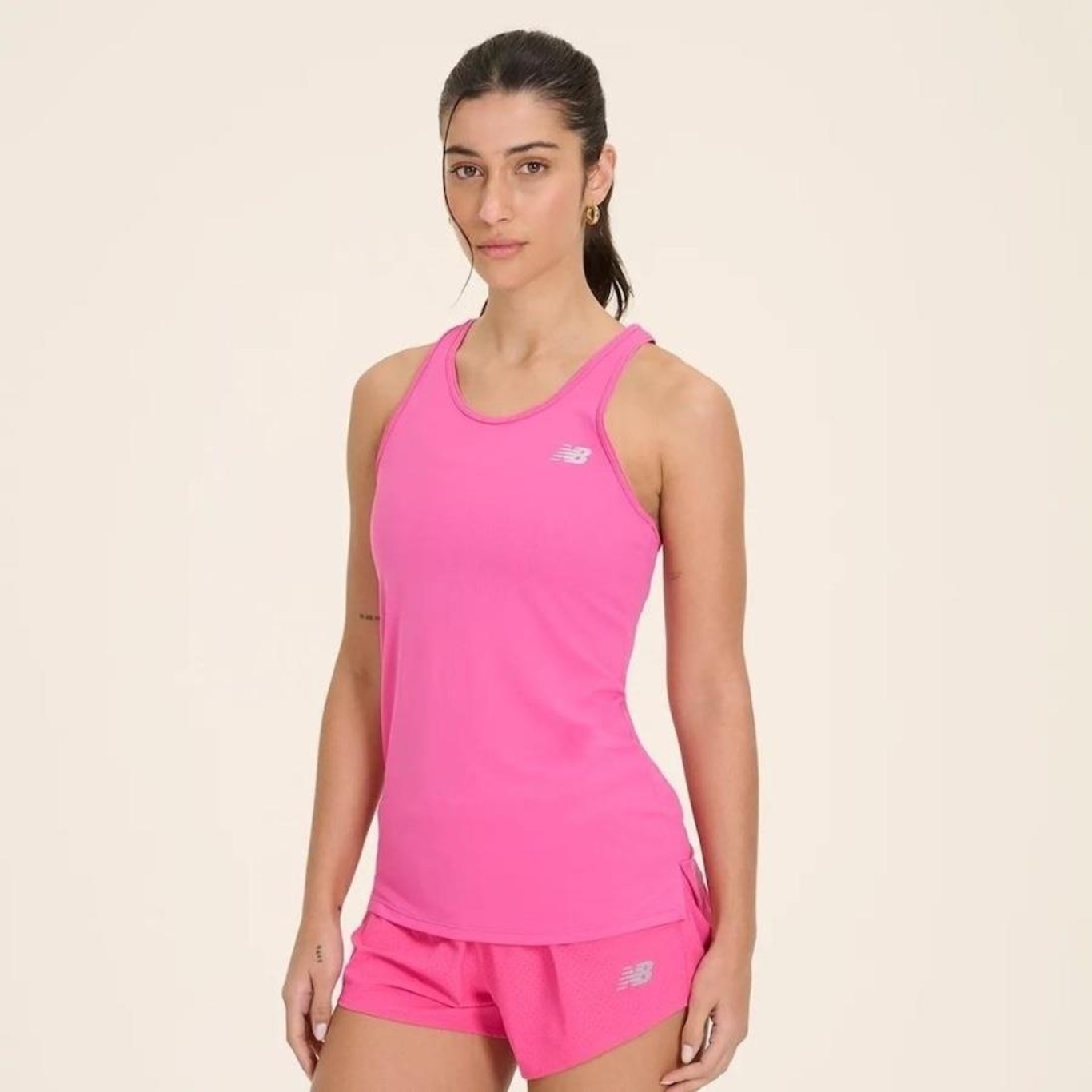 Camiseta Regata New Balance Sport Essentials - Feminina - Foto 2