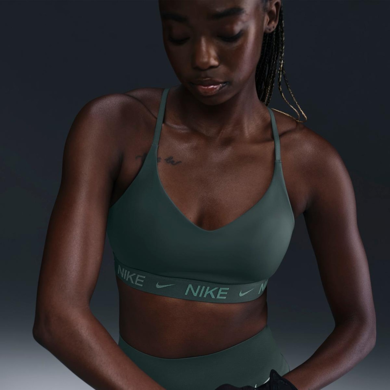 Top Fitness Nike Indy - Feminino - Foto 1