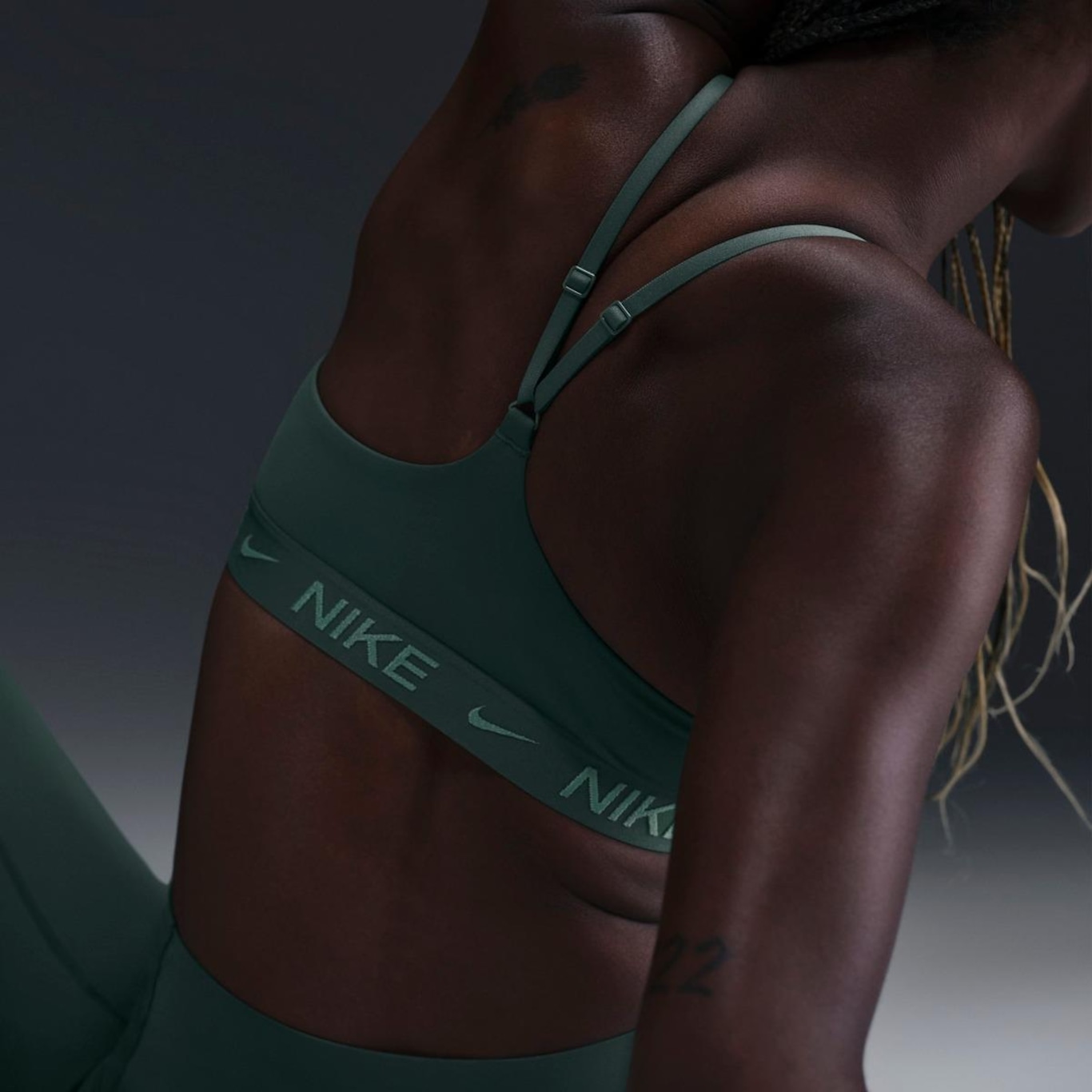 Top Fitness Nike Indy - Feminino - Foto 3