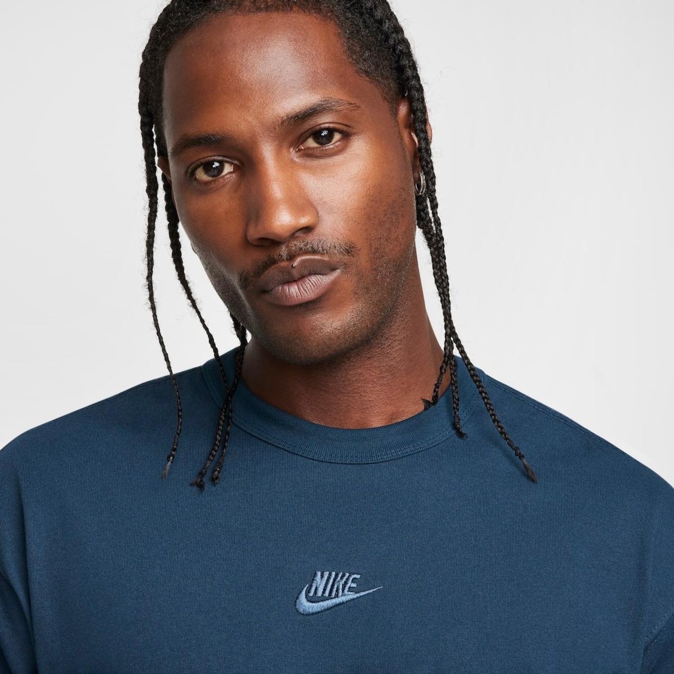 Camiseta Nike Sportswear Premium Essentials Masculina - Foto 3