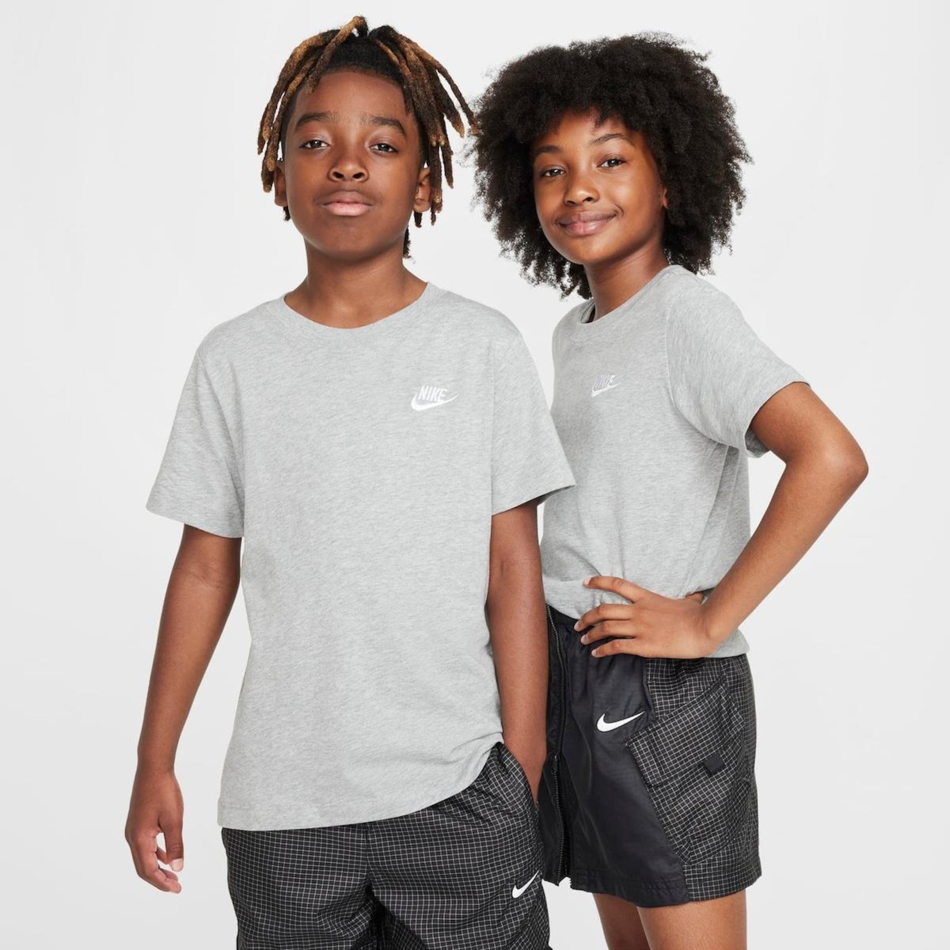 Camiseta Nike Sportswear Tee Emb Future - Infantil - Foto 1