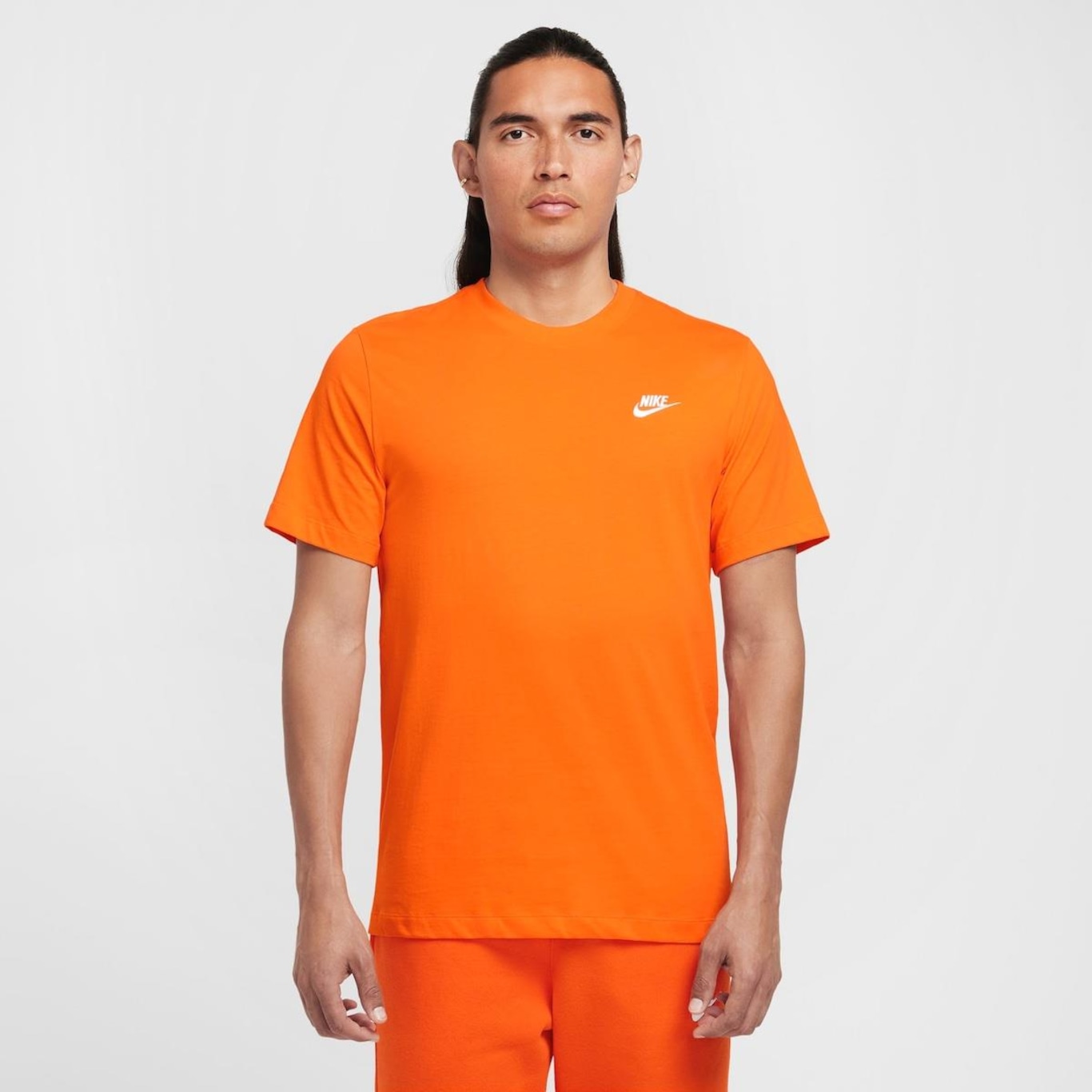 Camiseta Nike Sportwear Club - Masculina - Foto 1