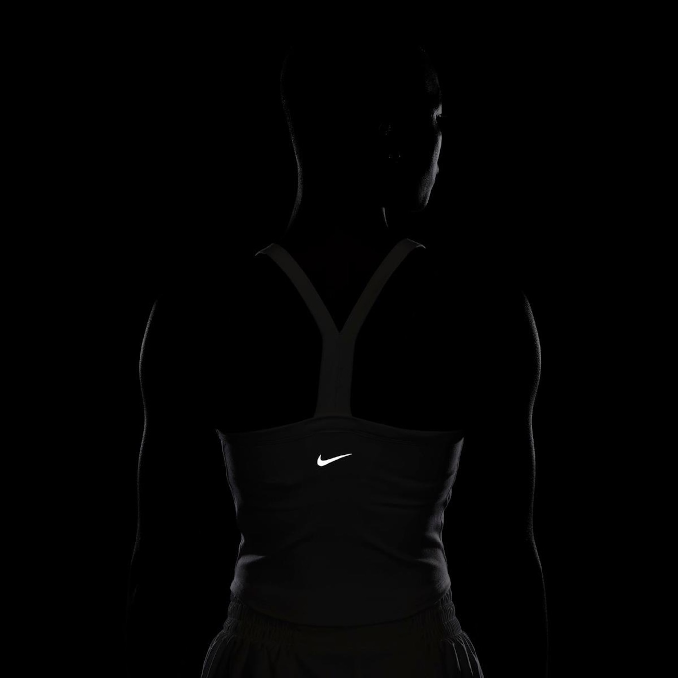 Camiseta Regata Nike One Feminina - Foto 6