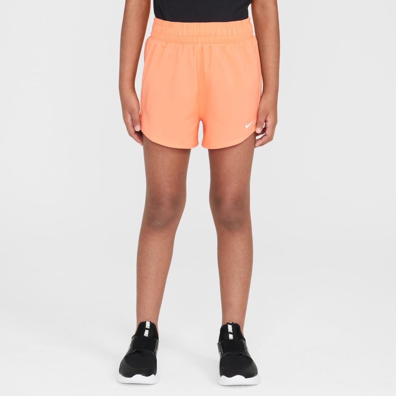 Shorts Nike Dri-Fit One Woven Infantil - Foto 1