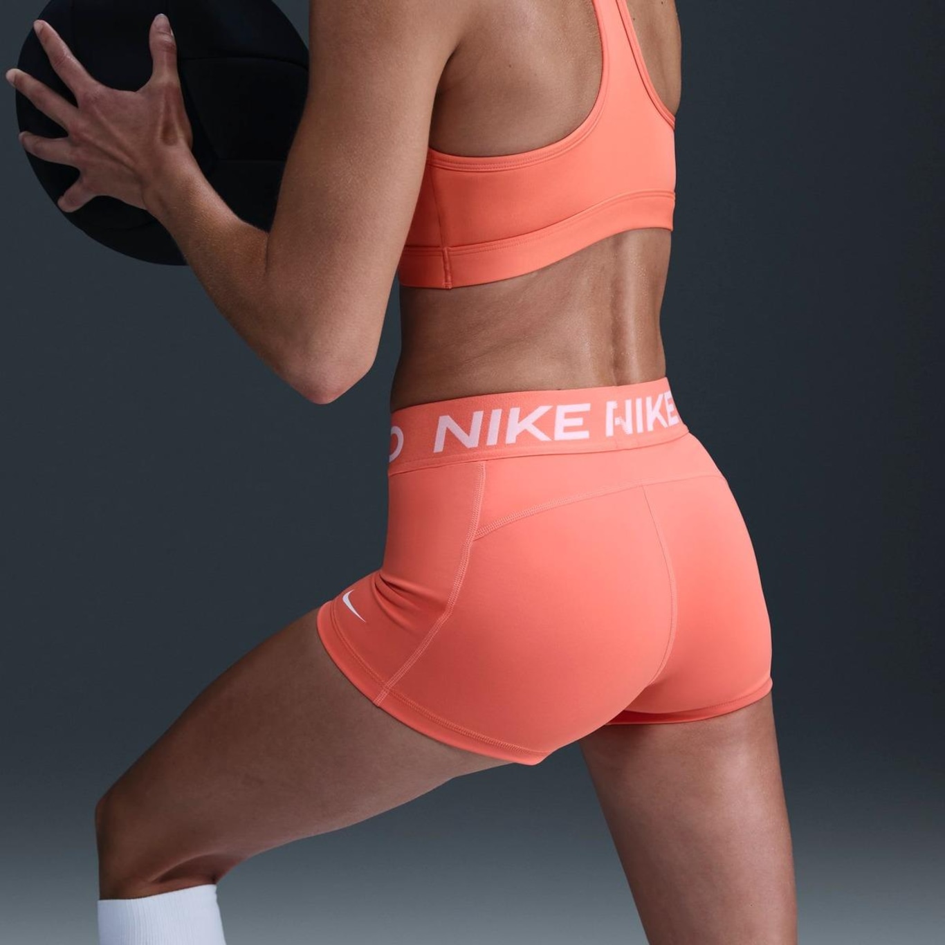 Short Nike Pro - Feminino - Foto 3