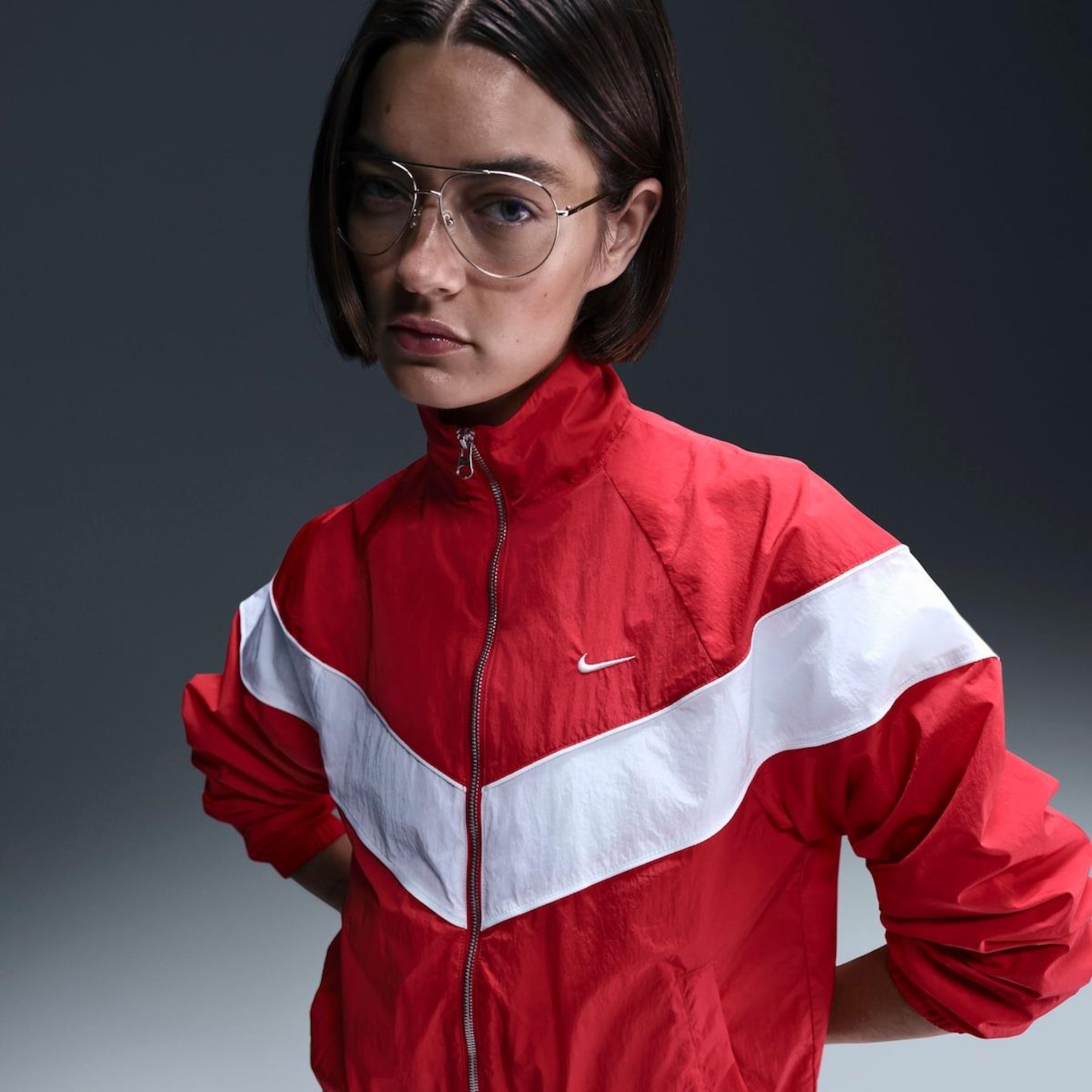 Jaqueta Nike Sportswear Woven Feminina - Foto 1