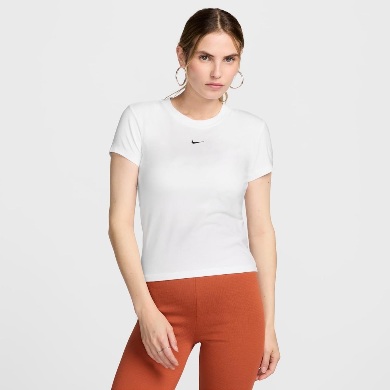 Camiseta Nike Sportswear Chill Knit Feminina - Foto 1