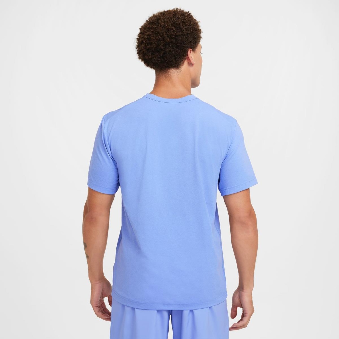 Camiseta Nike Hyverse Dri-Fit Uv Masculina - Foto 2