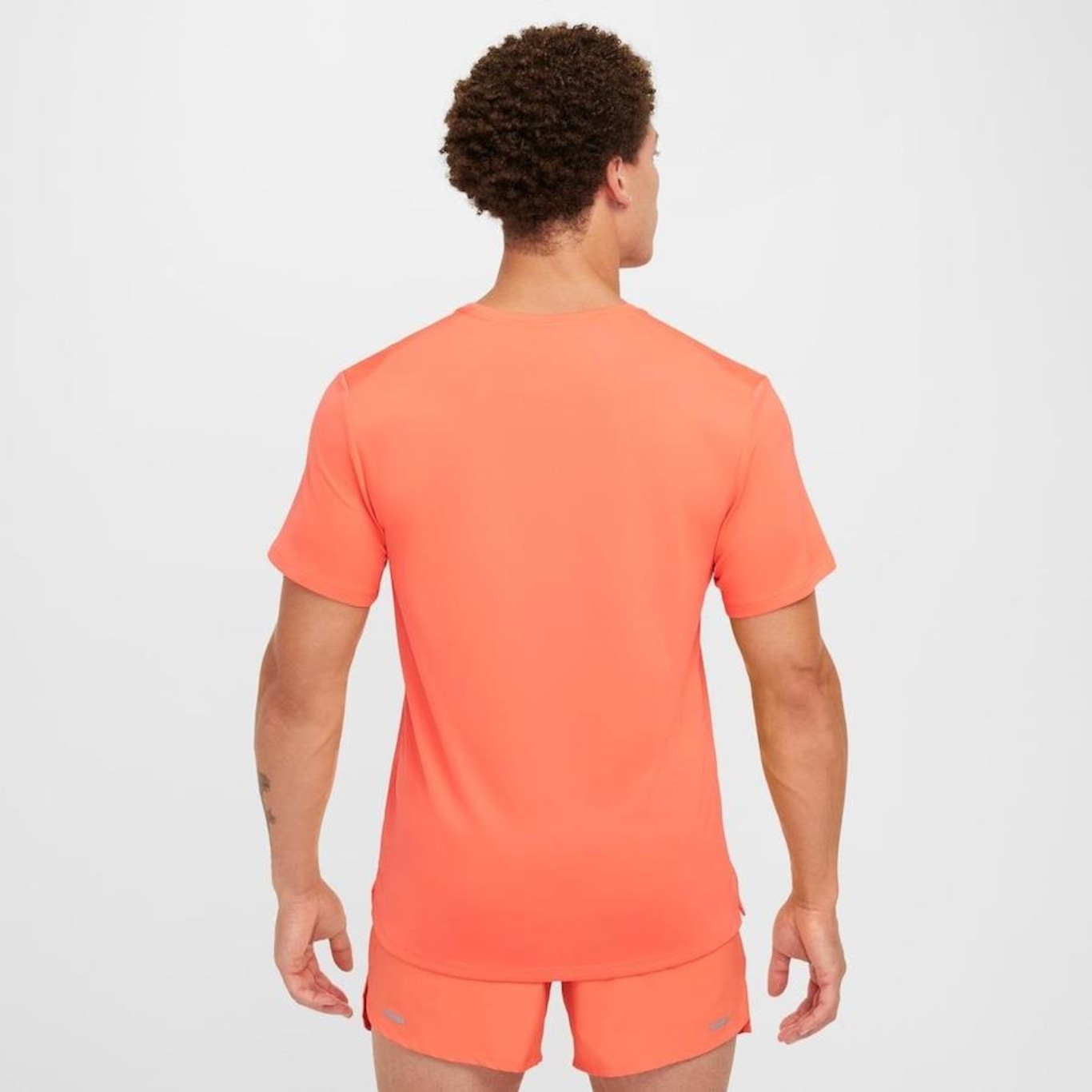 Camiseta Nike Dri-Fit Uv Miller Masculina - Foto 2