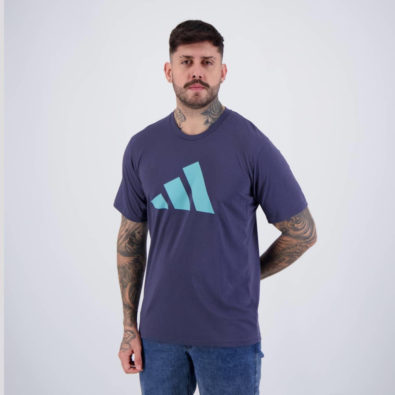 Camiseta adidas Essentials Logo Masculina - Foto 3