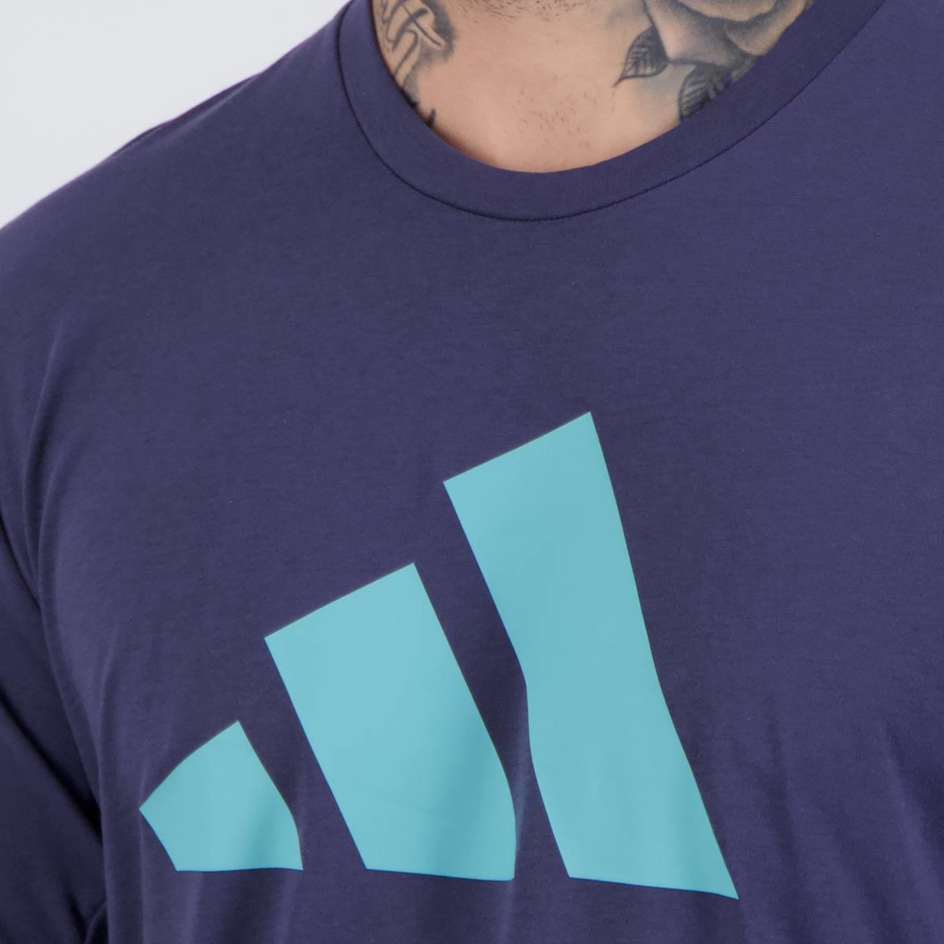 Camiseta adidas Essentials Logo Masculina - Foto 5